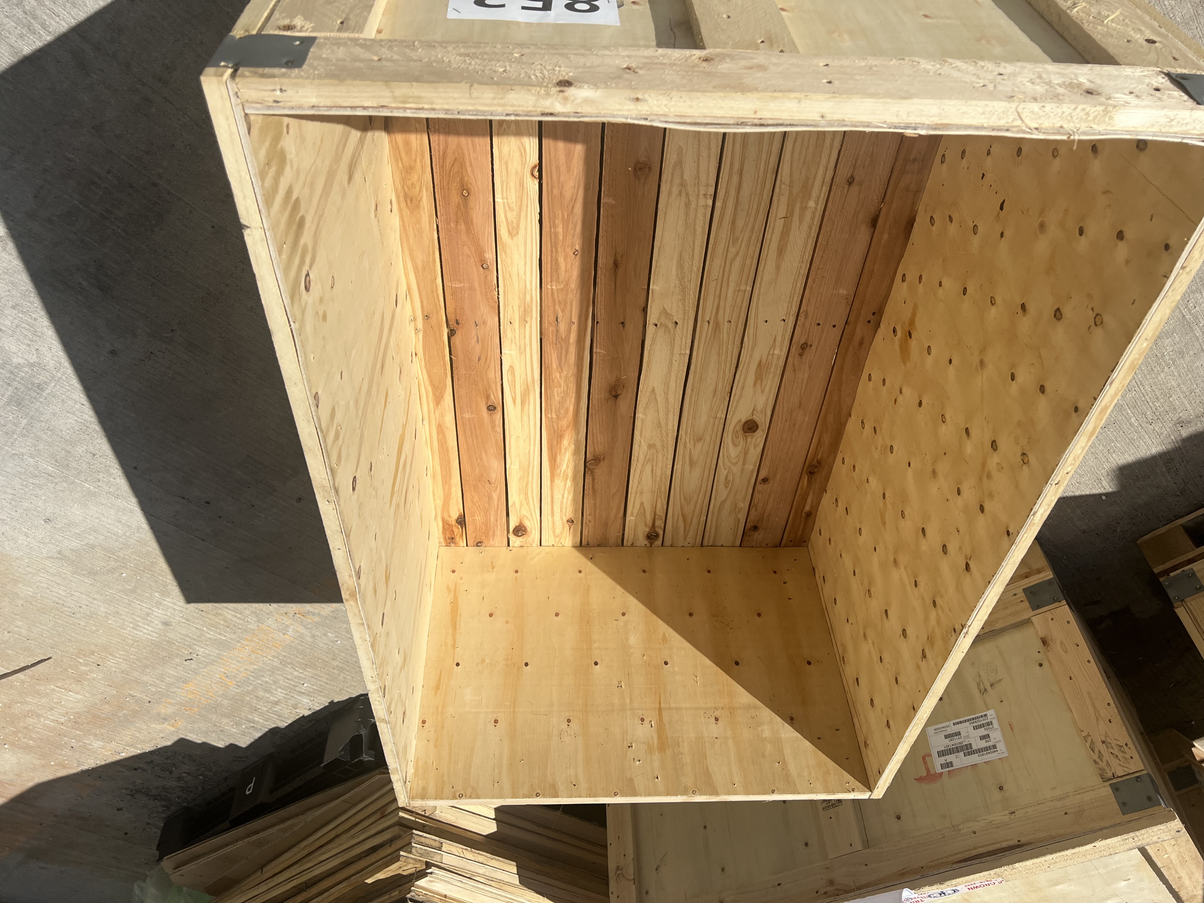 Used 47.5x32.5x22 Wood Crates - Warren, MI 48091