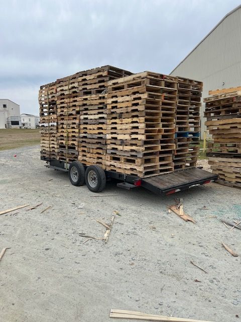 Used Grade B 48" x 40" Wood Pallets -	Fort Lauderdale FL 33313