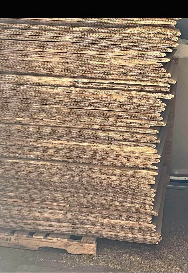 Used 48 x 40 x 40 3 Wall Bulk Boxes - Detroit MI 48219
