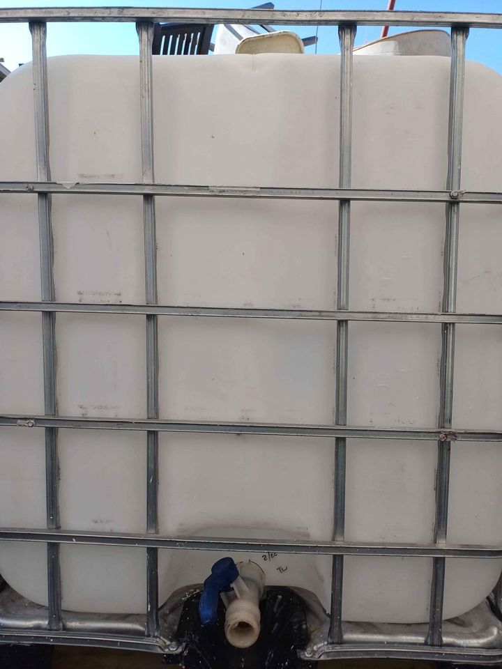 Used Rinsed 275 Gallon IBC Tanks Wholesale - Coralville IA 52241