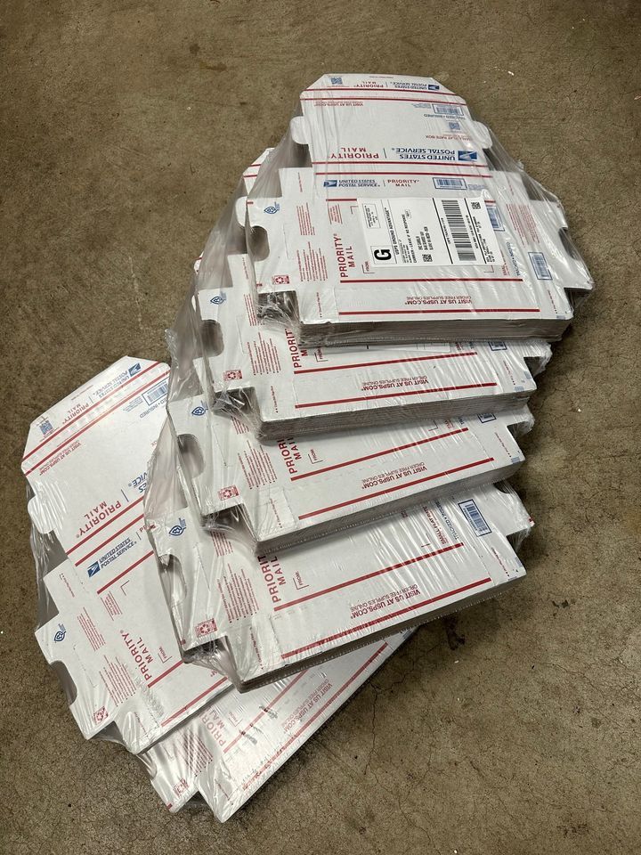 Used 5x8x1 Small USPS Mailing Boxes - Casper WY 82601