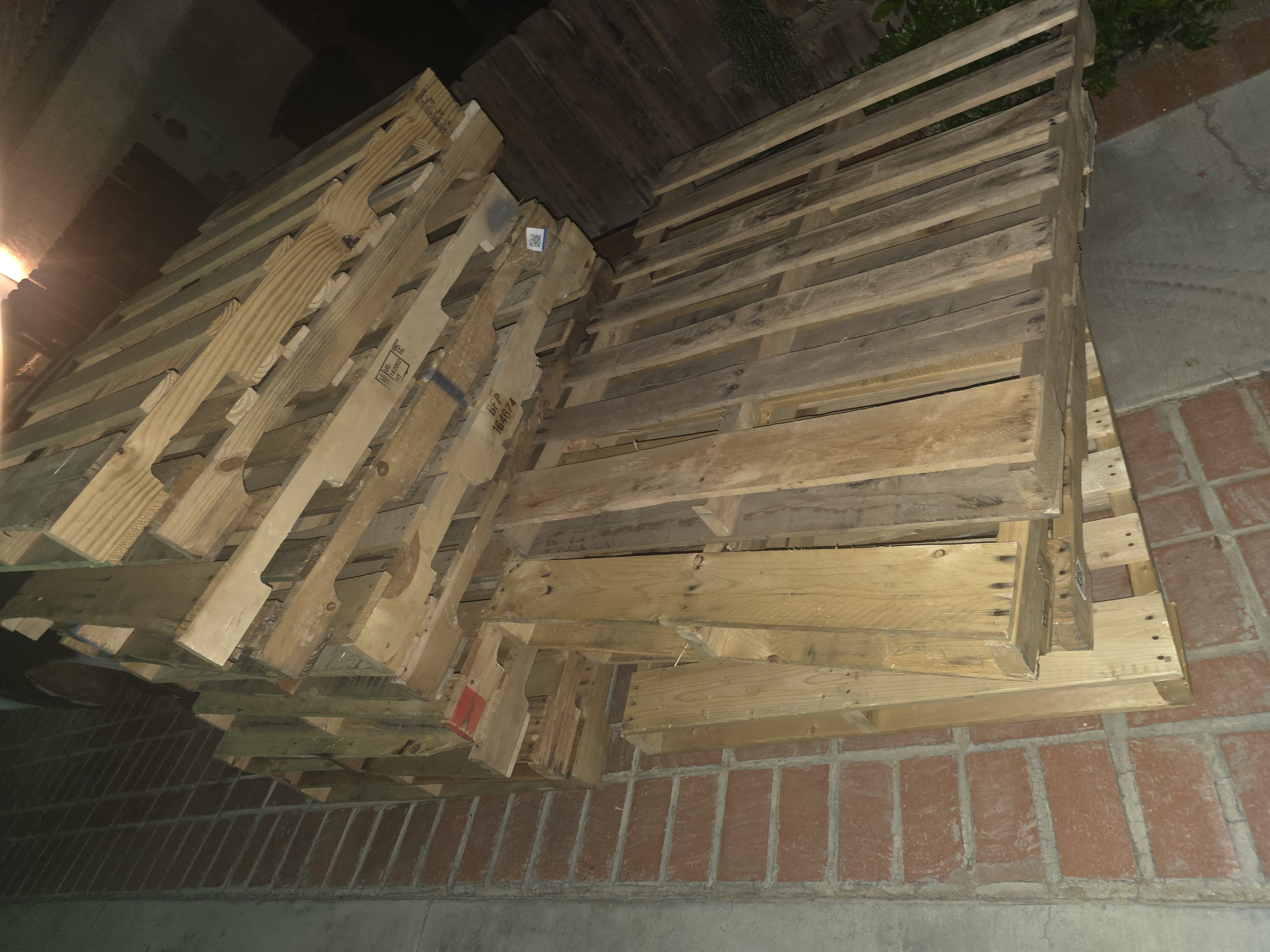 Grade B 48x48x6 Pallets - Victorville, CA 92392